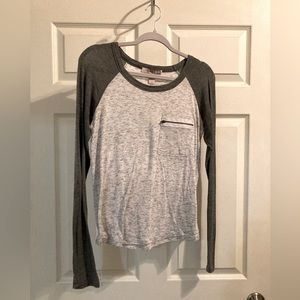 Super Long Sleeves Raglan Long Sleeved Tee
